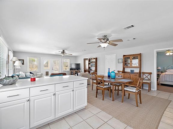 5th image of 3801 Tradewinds Dr