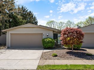 11040 Westwind Ct, Strongsville, OH 44149