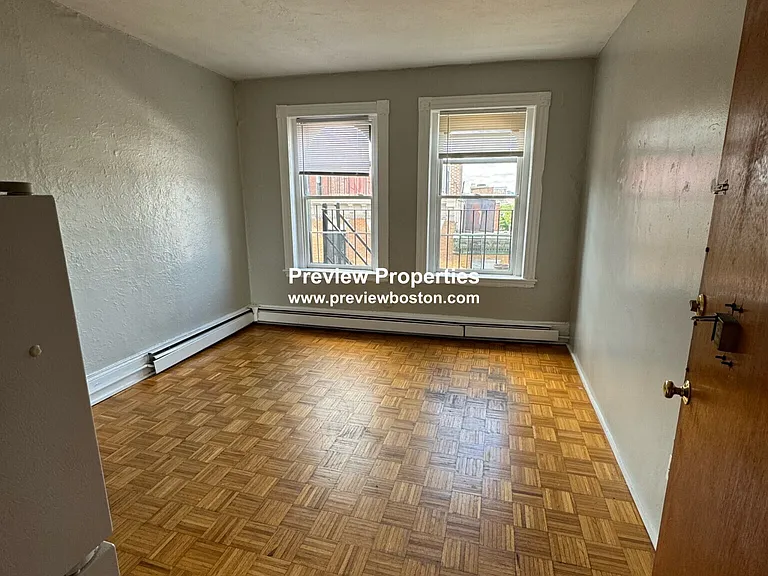 Anderson St — Photo 2