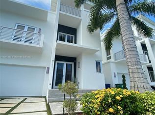 8255 NW 34th St, Doral, FL 33122