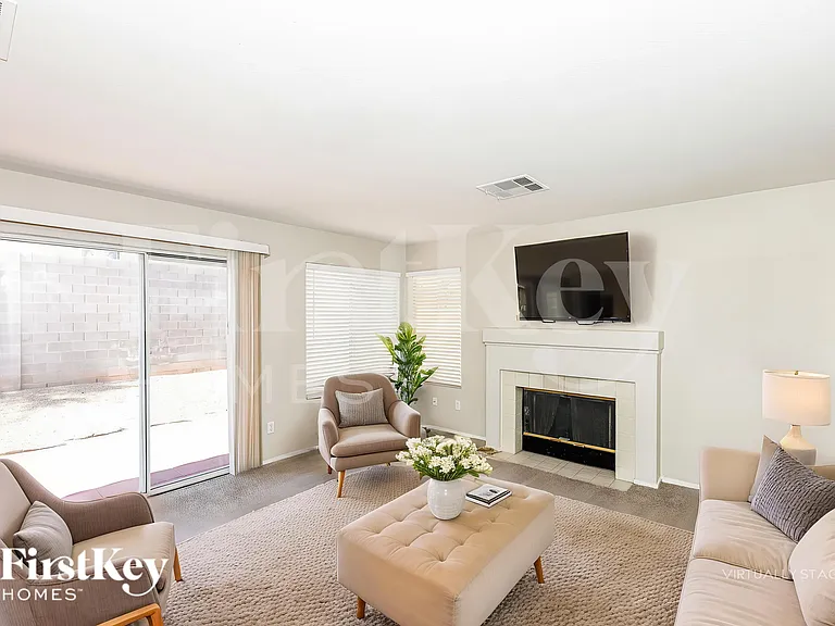 1683 Black Hills Way — Photo 4