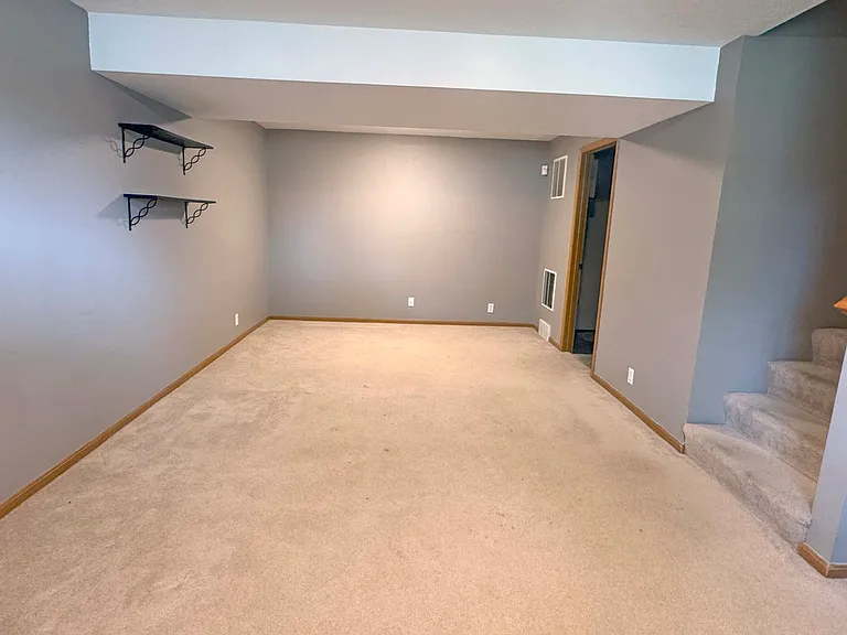 17129 Sahler St — Photo 23