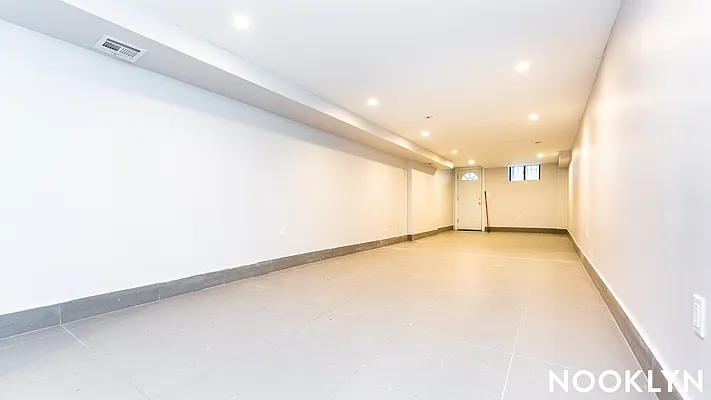 Rented by Nooklyn NYC LLC | media 41