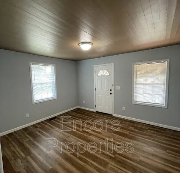 119 S 7th Ave — Photo 12
