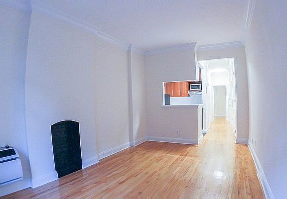 2nd image of 171 E 83rd St APT 3C