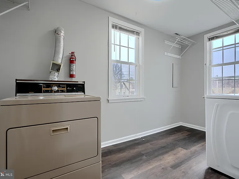 1727 Magnolia Ave — Photo 9