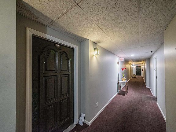 4th image of 2949 Harrison St APT 207