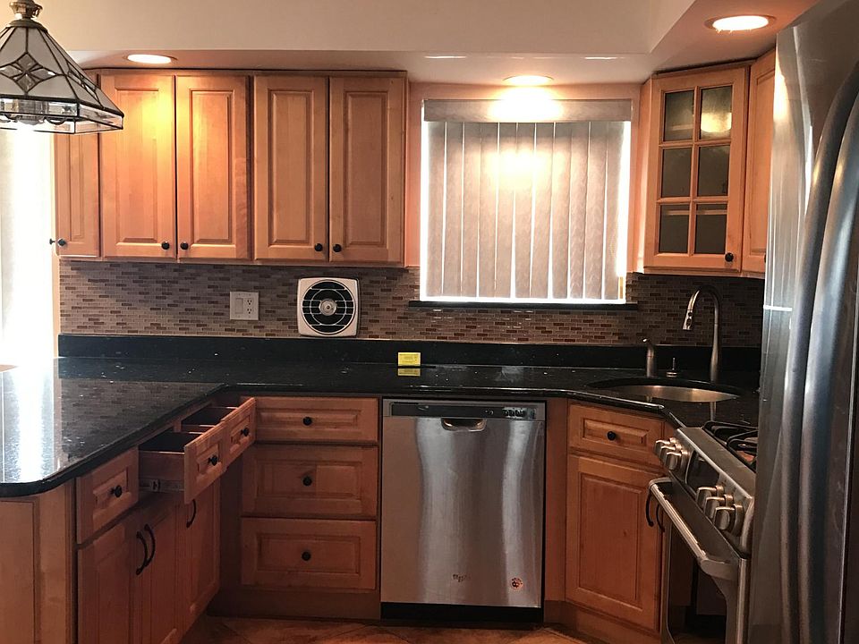 1st image of 216 Kelly Blvd #2FL