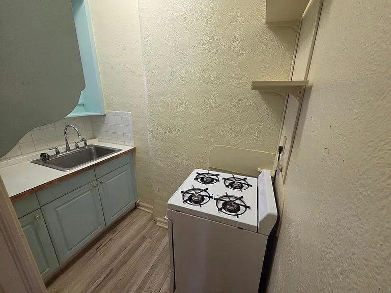 834 N Clarkson St — Photo 11