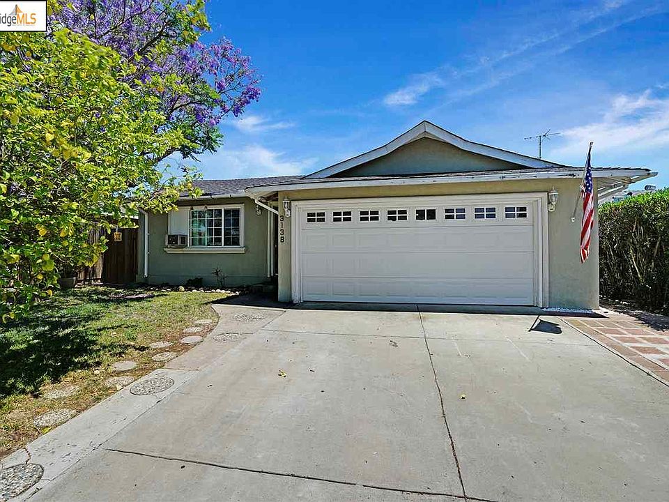 1st image of 3138 Golf Dr