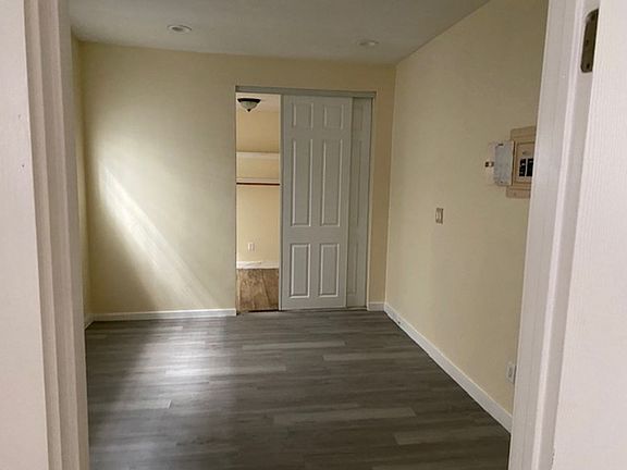 4th image of 327 W 45th St #6A