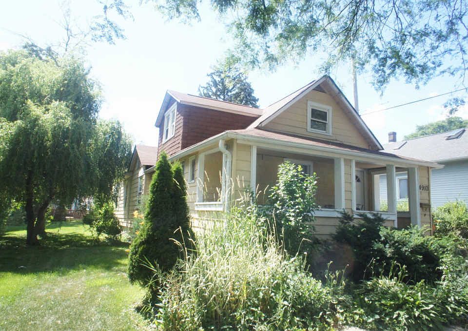 2nd image of 4910 Douglas Rd