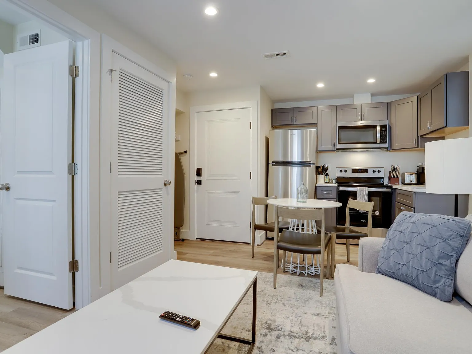 2 bed, $4,900 — Photo 3