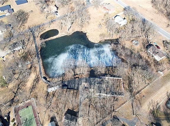 2nd image of 3809 Meadow Oak Ter