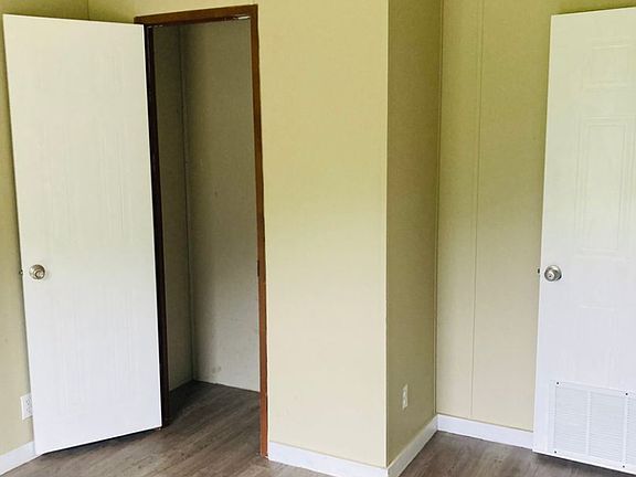4th image of 126 Lee Road 706
