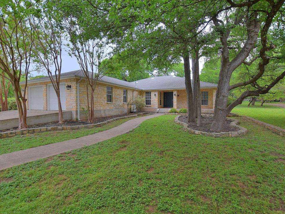 1st image of 11 Brookhollow Dr
