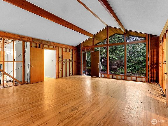 2nd image of 10815 Algonquin Road