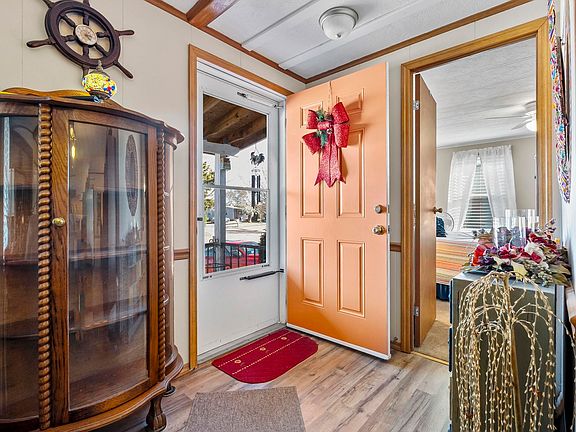 5th image of 1118 Woodville Circle