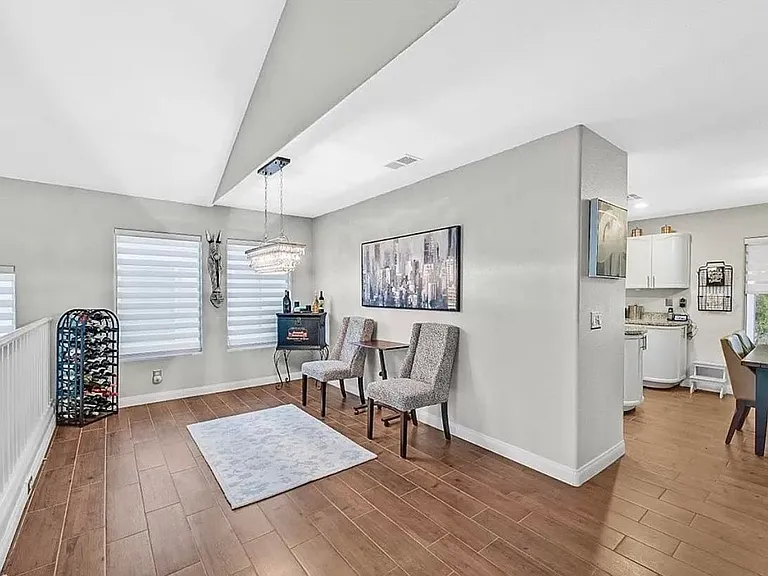7882 W Gilmore Ave — Photo 10
