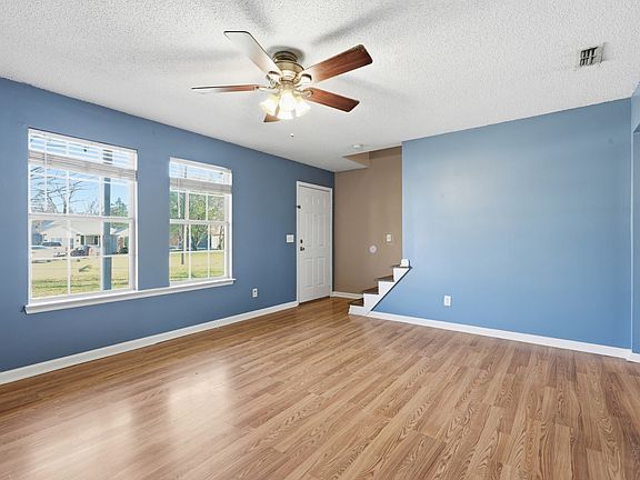 5th image of 103 Ruth Ln