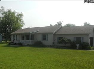 17 S Elm St, Jefferson, OH 44047