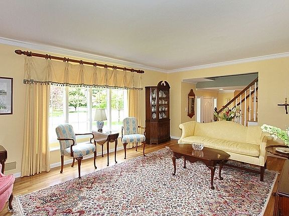 New Windows, Throughout