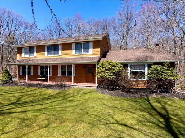 1 Old Mill Path, Saint James, NY 11780