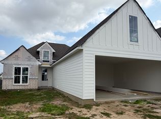 104 Field Point Ln, Youngsville, LA 70592