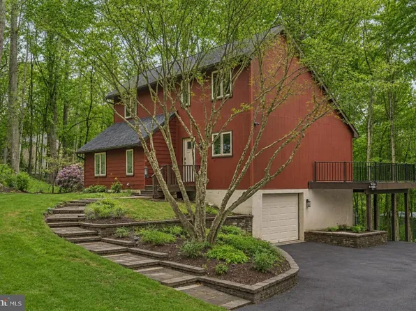 8 Laurel Dr, Glenmoore, PA 19343