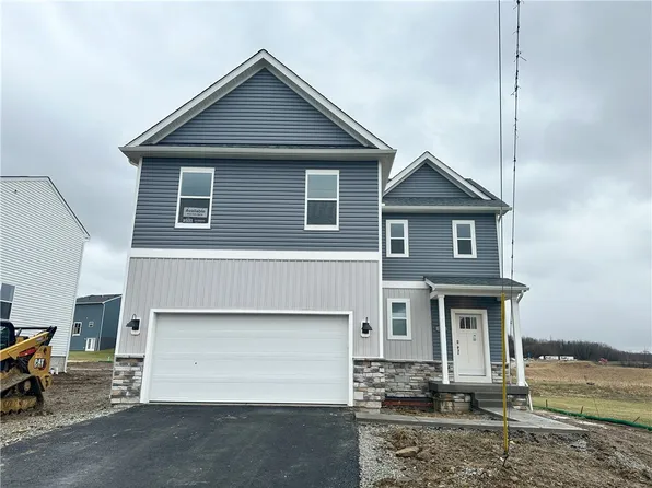 273 Broadview Rd, New Stanton, PA 15639