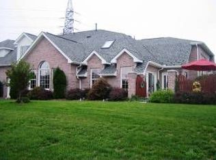 1533 Parkwood Pointe Dr, Crescent, PA