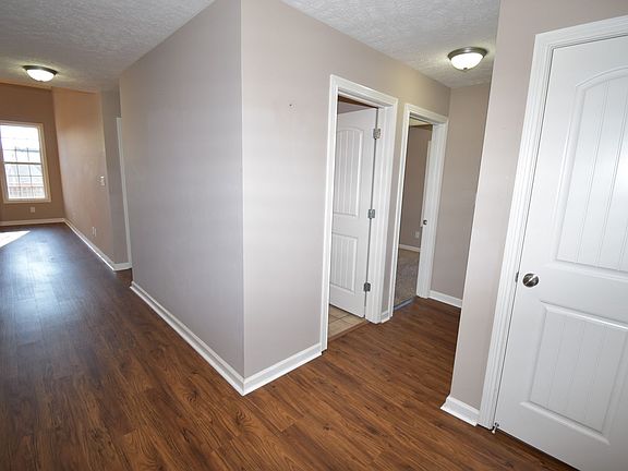 2nd image of 604 Snowshoe Ln
