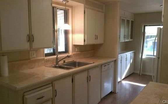 3rd image of 13594 Eastlake Dr