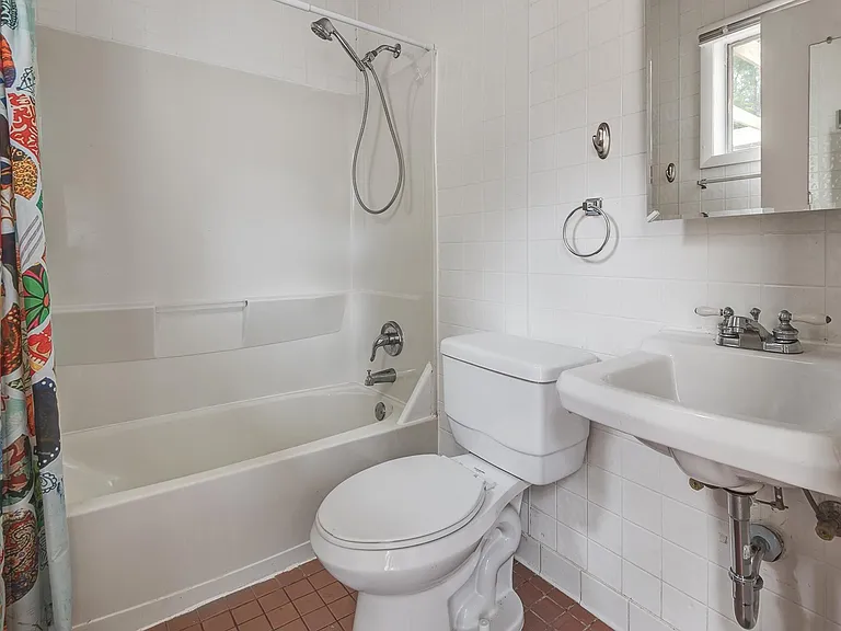 7 W Raleigh Rd #B — Photo 11