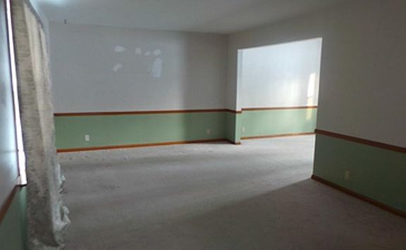 3rd image of 921 Hartford Dr