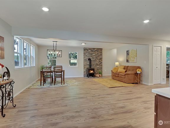 5th image of 34310 63rd Avenue E