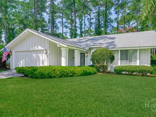 19 Village Green Circle, Savannah, GA 31411