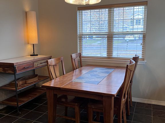 5th image of 635 Woodside Ln