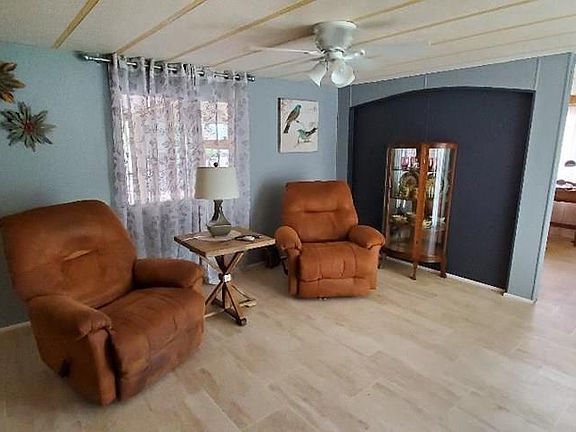 2nd image of 1411 Coco Palm Dr