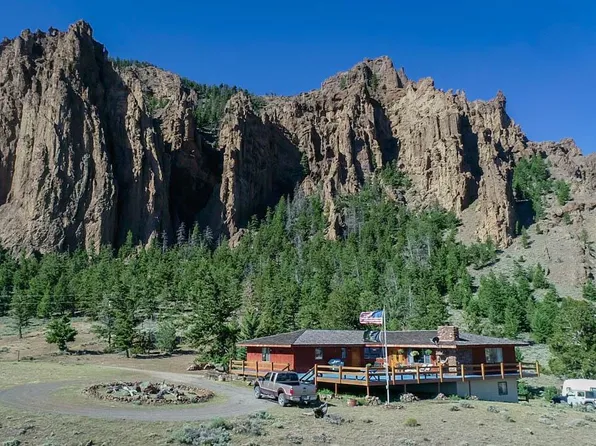 93 Elk Rd, Cody, WY 82414