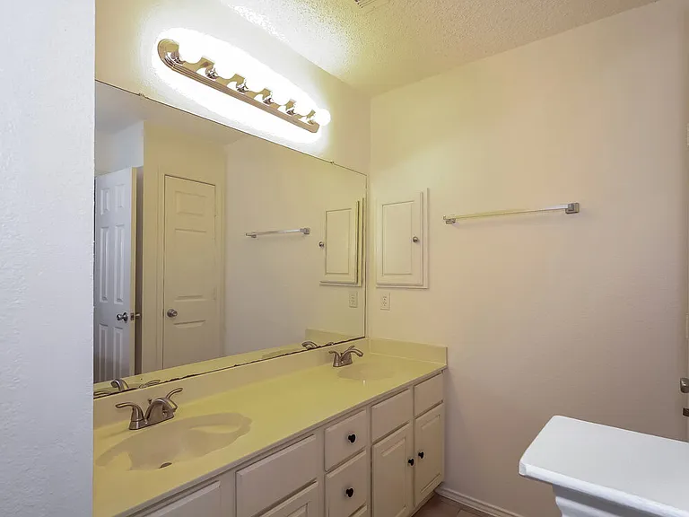 2321 Bent Brook Dr — Photo 12