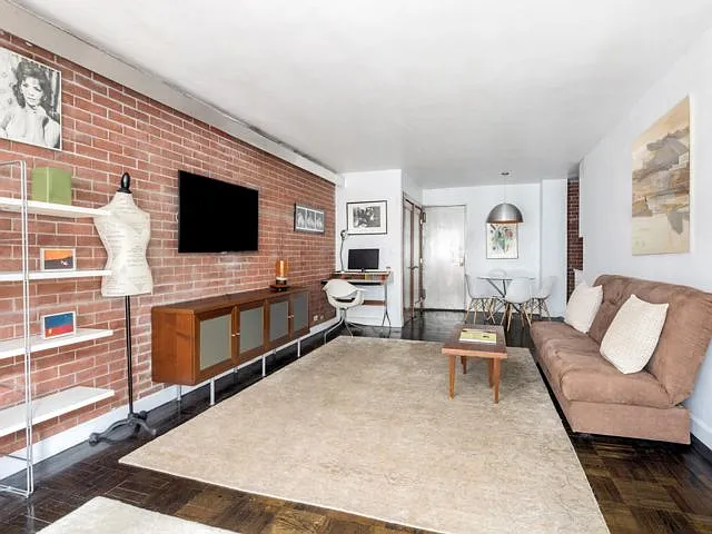 77 W 55th St #16D — Photo 3