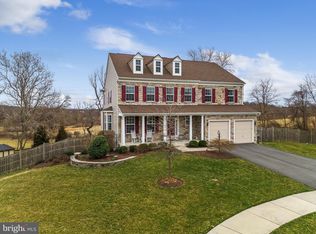 17 Ramsdell Ct, Round Hill, VA 20141