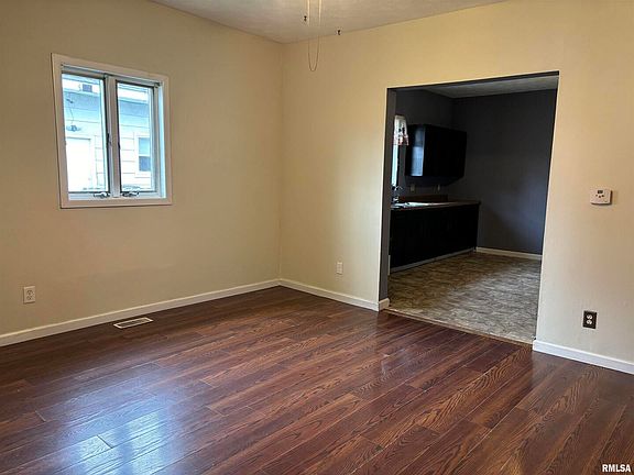 2nd image of 1117 N Park Ave