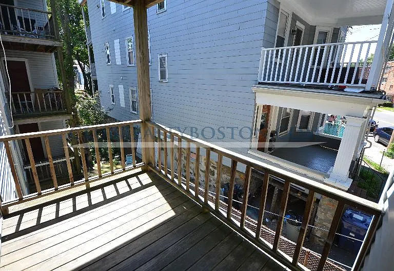56 Montfern Ave #3 — Photo 19