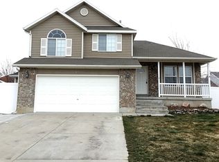 896 W 1470 N, Clinton, UT 84015