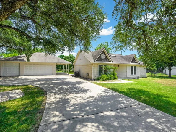 4714 E BEVERLY MAE DR, San Antonio, TX 78229