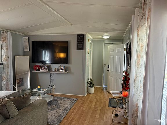 4th image of 309 NW Park West Dr