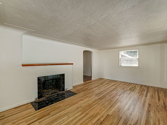 5th image of 540 College Dr NW