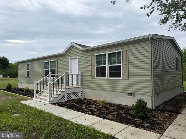 326 Main St, Newport, NJ 08345